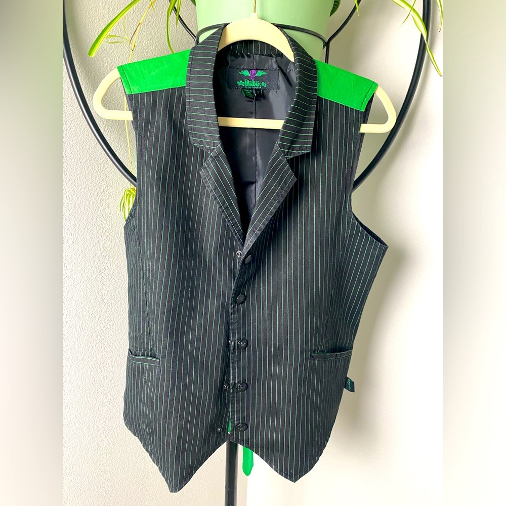 Tripp NYC Women's Black and Green Vest Small